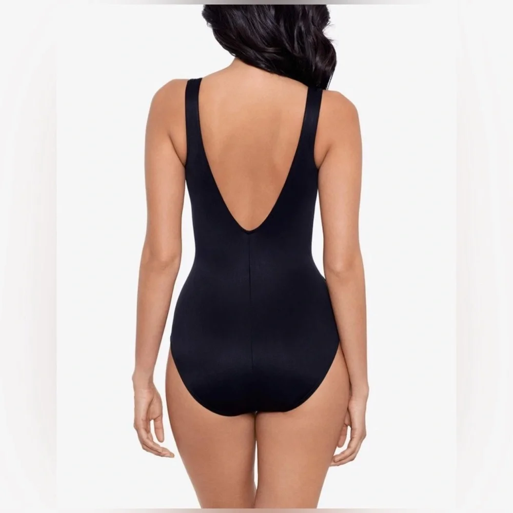 Miraclesuit Illusionists Crossover With Mesh One Piece in Black Size 8 New